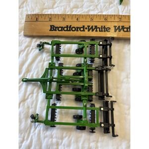 John Deere Toy Planter 6 Row Green Farm Equipment Model